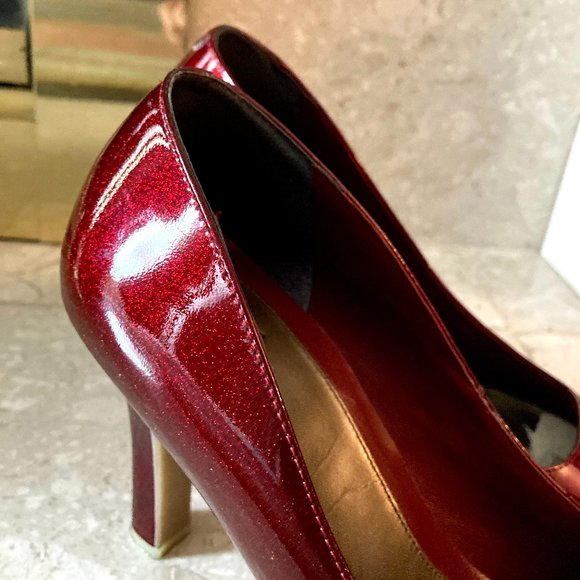 Saks Fifth Avenue Red Vinyl Metallic Glitter High Heels Size 8.5 - Picture 6 of 6